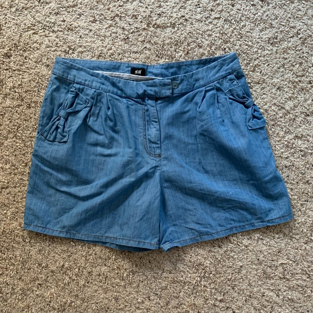 h&m light weight denim shorts